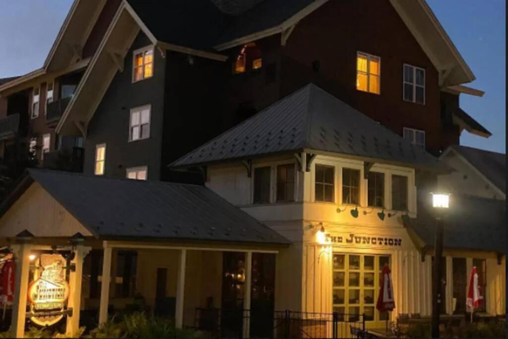 'The Treehouse' At Snowshoe - Village & Slope View מראה חיצוני תמונה
